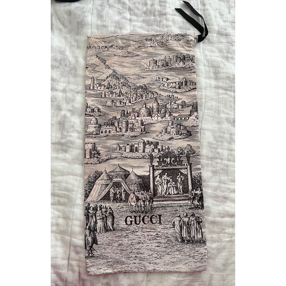 NEW Gucci castle dust bag 18 x 8.5”